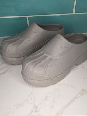 Sorel Gray Slip-On Clog